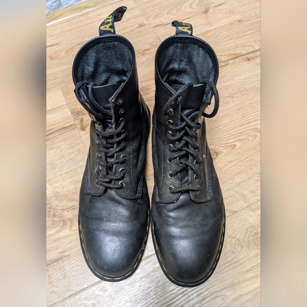 Dr. Martens Boots 1460 made in England